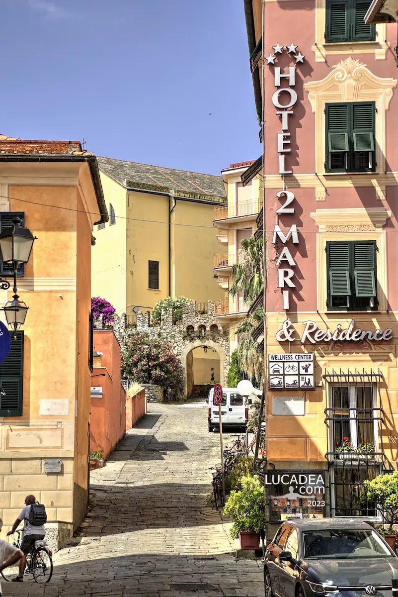 Esplorando a piedi la Penisola di Sestri Levante in Liguria