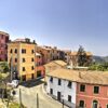 Il piccolo borgo di Velva nell'entroterra della Liguria di Levante