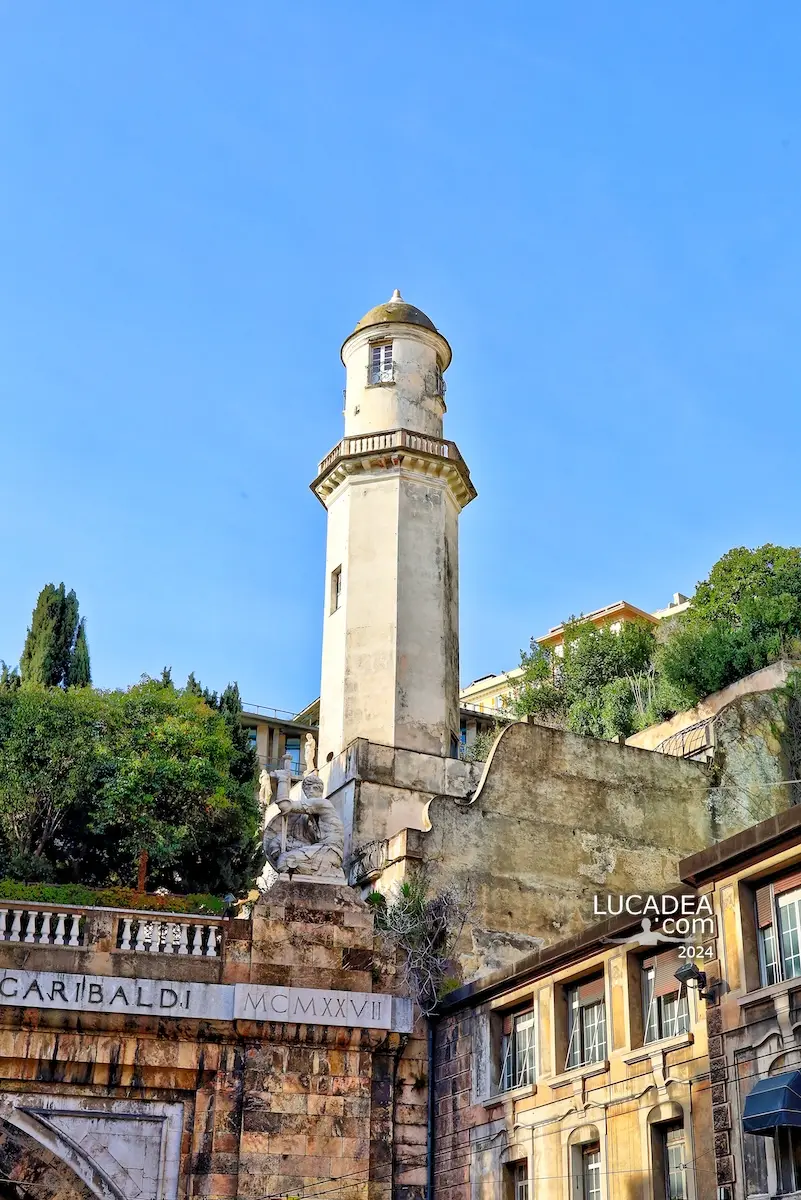 La torre del palazzo Nicolosio Lomellino a Genova
