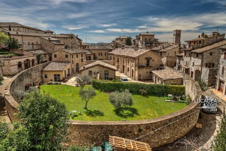 L'antico Anfiteatro Romano di Assisi