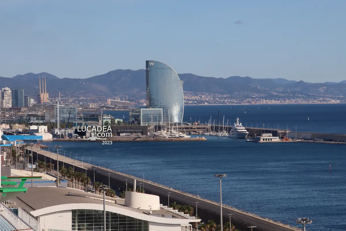 L'iconico Hotel W, Vela, a Barcellona