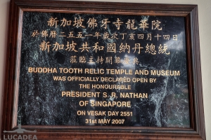 Buddha_Temple_Singapore_01b