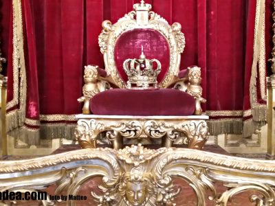 trono palazzo reale genova