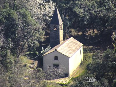 La chiesa di Sant'Eufemiano lungo il sentiero che dalla Selva va a Cavi Borgo